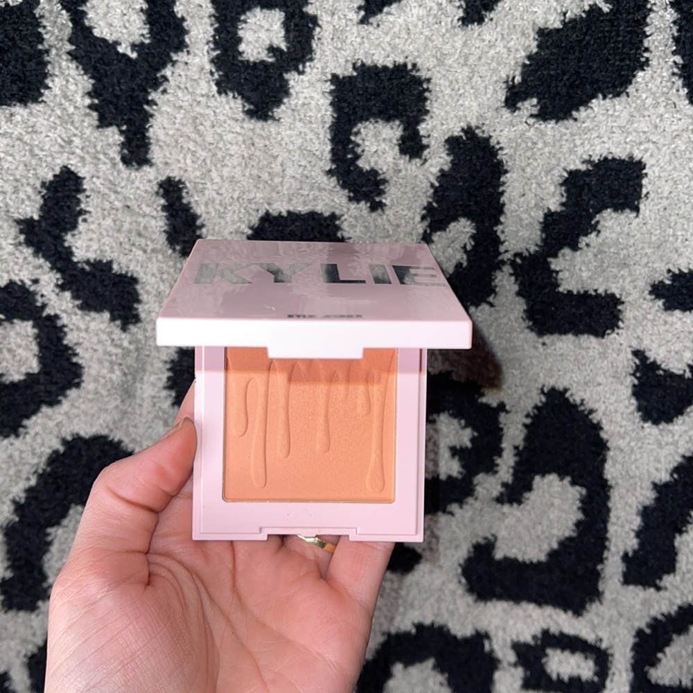 Kylie Cosmetic | Blush